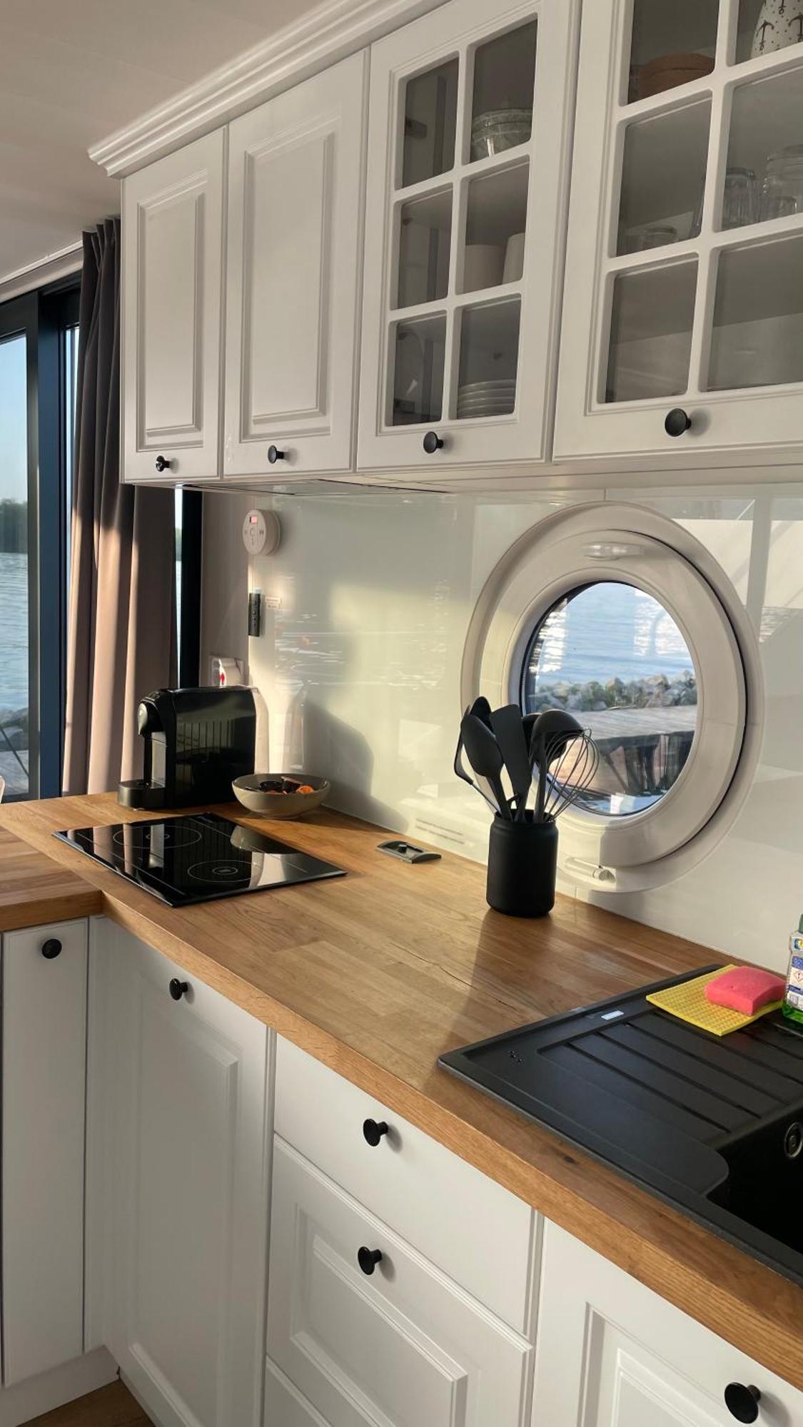 Отель Modernes Festliegendes Hausboot Mit Grosszuegiger Dachterrasse Und Ruderboot Рёбель Экстерьер фото